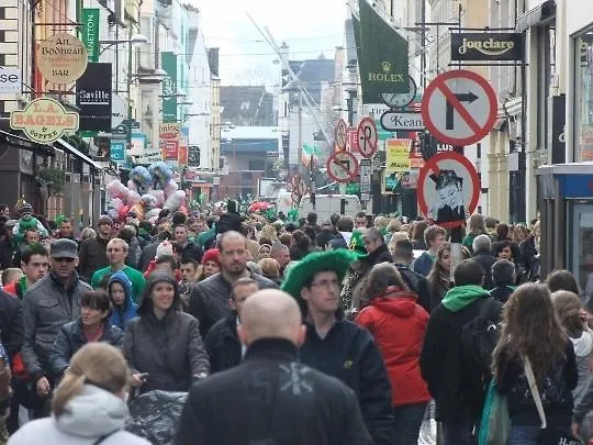 Creedons Traditional Irish Welcome Inn B&B Cork